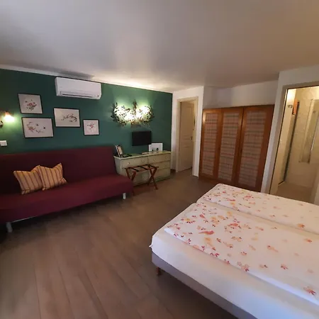 Bed & Breakfast U Paradisu 3*