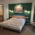 Bed & Breakfast U Paradisu 3*