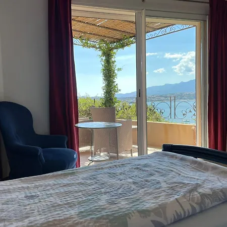 Alojamento de Acomodação e Pequeno-almoço U Paradisu Porto-Vecchio (Corsica)